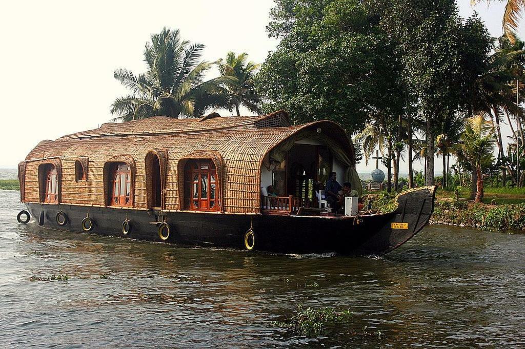 Aqua Castle Houseboat - By Aqua Jumbo Houseboats Hotel Alappuzha ภายนอก รูปภาพ