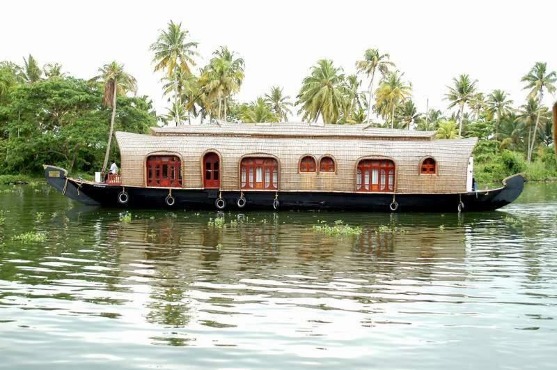 Aqua Castle Houseboat - By Aqua Jumbo Houseboats Hotel Alappuzha ภายนอก รูปภาพ